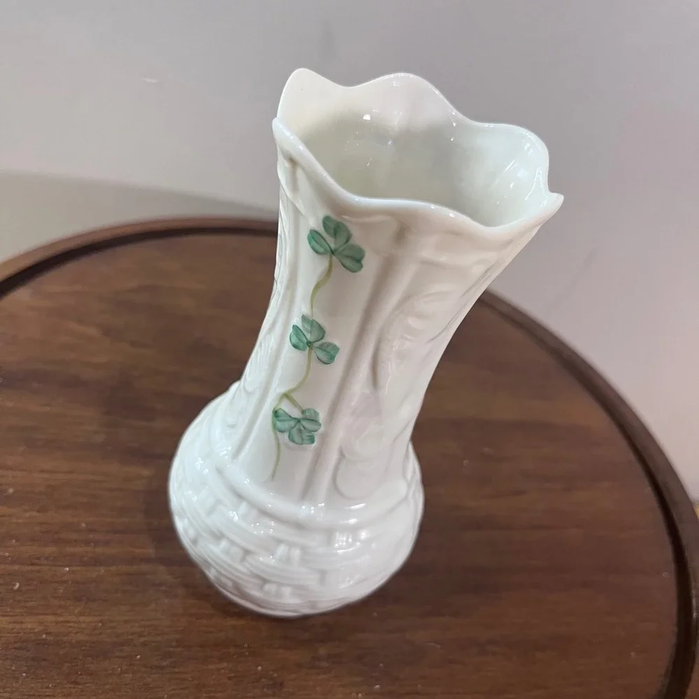 Belleek Bud Vase Millennium 2000 Cream Green Vtg Shamrock Basketweave Ireland